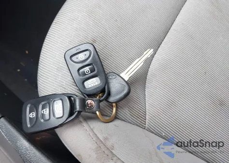 2017 Hyundai Elantra Se z USA, uszkodzony, nr VIN 5NPD84LF8HH116580